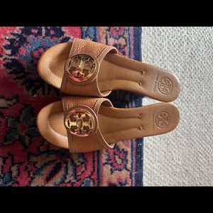 Tory Burch platform wedges - tan size 7